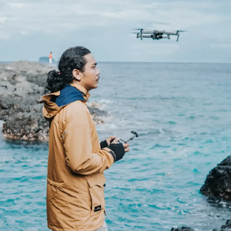 PHOTOGRAFER & PILOT DRONE 1 DAY